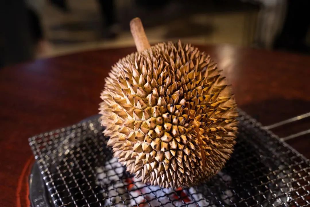 DƬ